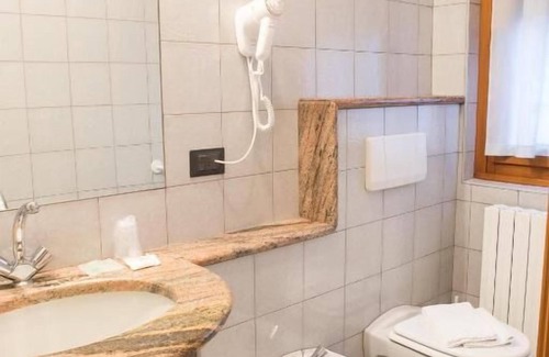 Morbegno Hotel | Hotel La Ruota