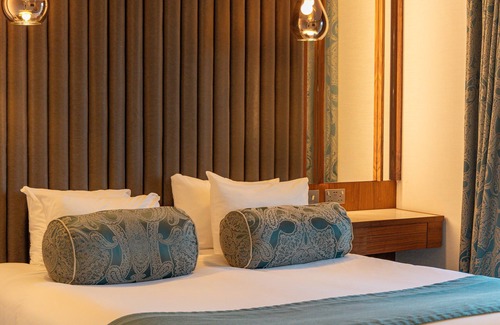 Central Milton Keynes Hotel | Hotel La Tour