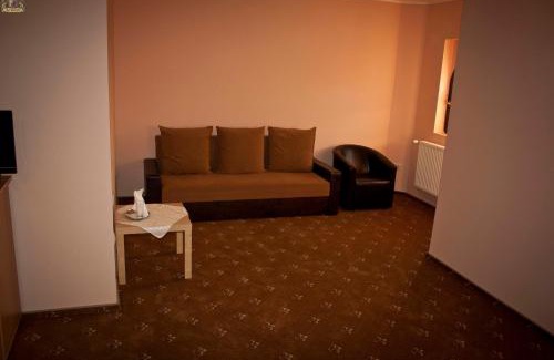 Stefanesti Hotel | Hotel LaCetate