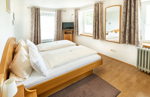 Endenburg Hotel | Hotel - Landgasthof zum Pflug