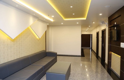 Kakkanchery Hotel | Hotel Le Moshe Inn