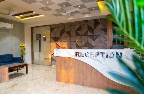 Vallabh Vidhyanagar Hotel | Hotel Lee Grand