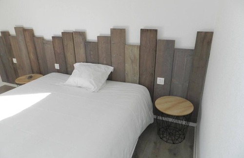 Arpajon-sur-Cere Hotel | Hotel Les Provinciales