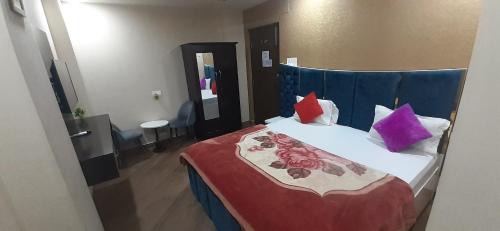 Patna Hotel | Hotel Lilac Doors