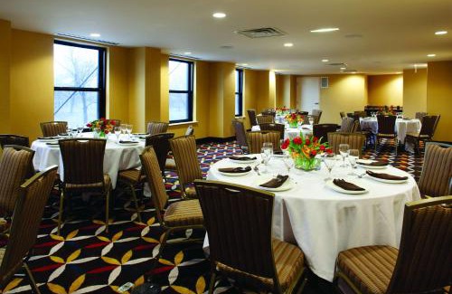 Old Town Triangle Hotel | Hotel Lincoln
