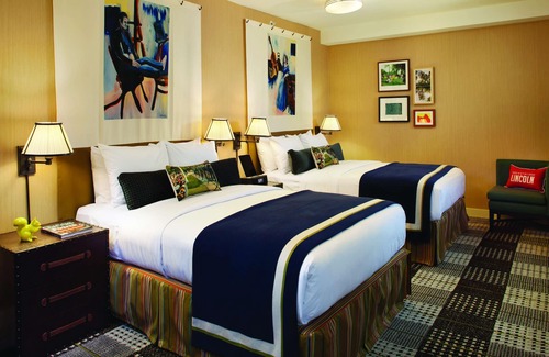Old Town Triangle Hotel | Hotel Lincoln