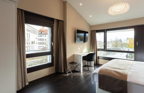 Jona Hotel | Hotel Lo! im Kreuz Jona