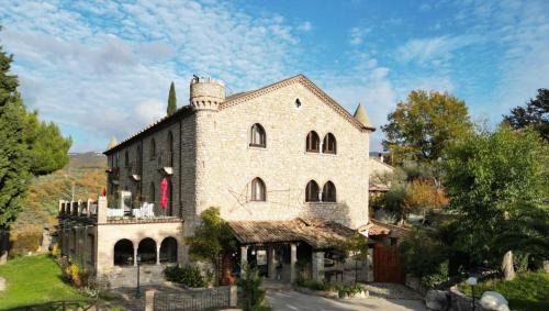 Roccavivara Hotel | Hotel Lo Smeraldo