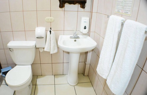 Chinandega Hotel | Hotel Los Balcones De Chinandega