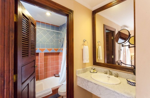 Managua Hotel | Hotel Los Robles
