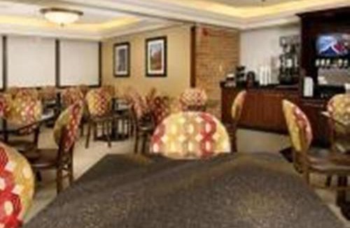 Merriam Hotel | Hotel Lotus Kansas City Merriam