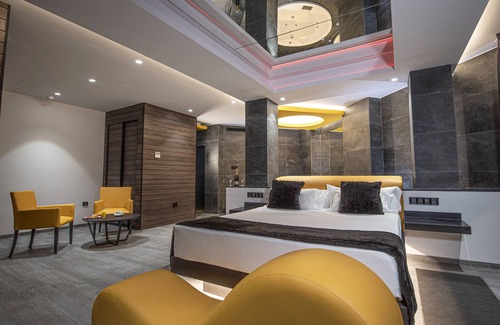 San Antonio de Benageber Hotel | Hotel Luve