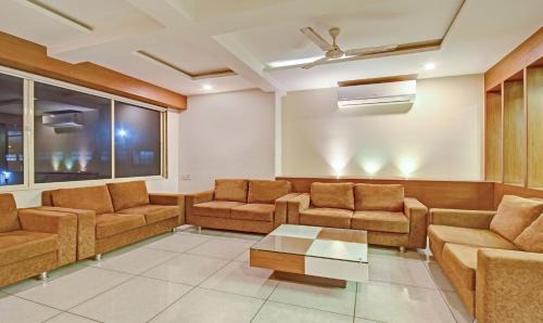 Changodar Hotel | Hotel Luxura, Ahmedabad