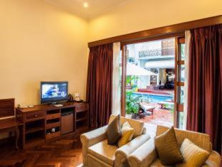 Bach Dang Riverside Hotel | Hotel Majestic Saigon