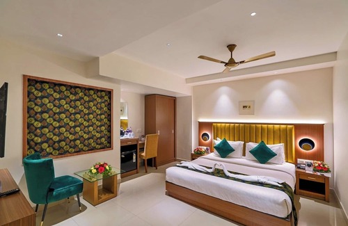 Onamthuruth Hotel | Hotel Malika Residency