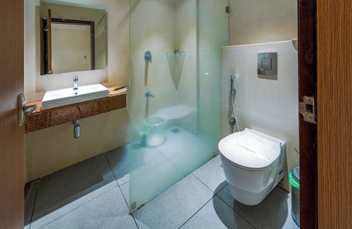 Onamthuruth Hotel | Hotel Malika Residency