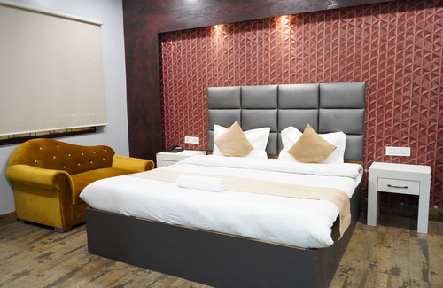 Kanpur Hotel | Hotel Mandakini Royale