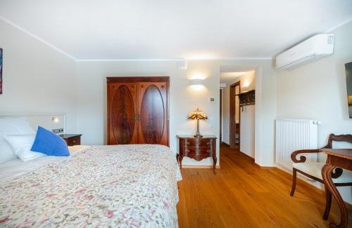 Margetshoechheim Hotel | Hotel Maroggo Schenke Fränkisches Wirtshaus am Main