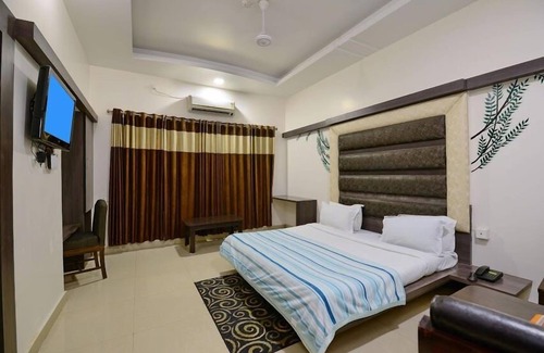 Ambikapur Hotel | Hotel Mayura - Ambikapur
