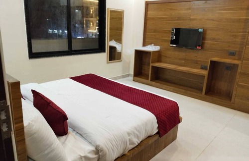 Sitapura Hotel | Hotel MB Grand