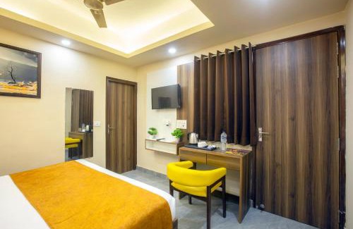 Sector 62 Bed & Breakfast | Hotel Mehak Palace By Aura