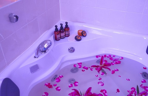 Gombe Hotel | Hotel Memling