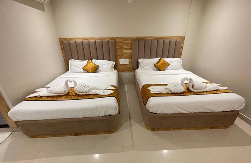 Srikalahasti Hotel | Hotel MGM Grand