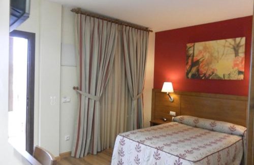 Milagros Hotel | Hotel Milagros Rio Riaza