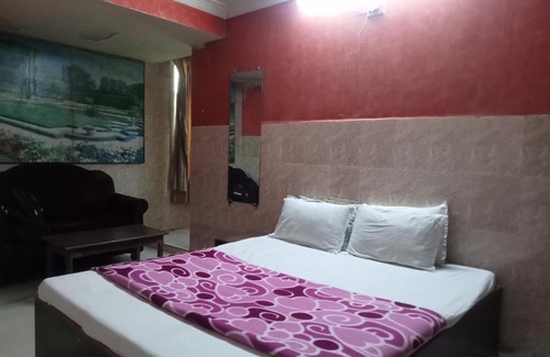 Ahmedabad Hotel | Hotel Miracle