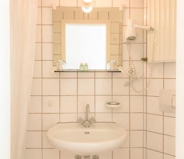 Unterbilk Hotel | Hotel Moon