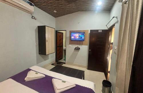 Jwalapur Hotel | Hotel Mother land near ganga ghat