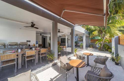 Omadhoo Hotel | Hotel