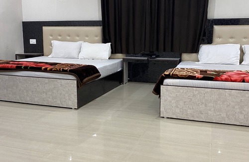 Mayapur House | Hotel Nature Plaza