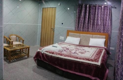 Kempty Range Hotel | Hotel Neilkanth