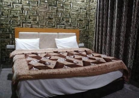 Kempty Range Hotel | Hotel Neilkanth