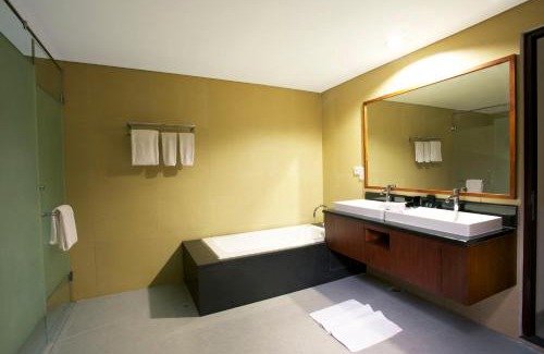 Sukaraja Hotel | Hotel Neo+ Green Savana Sentul City