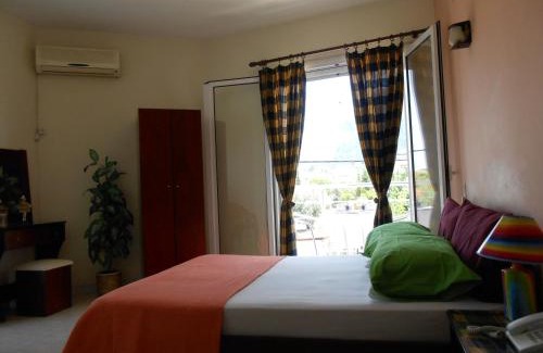 Kamena Vourla Hotel | Hotel Neon Astron