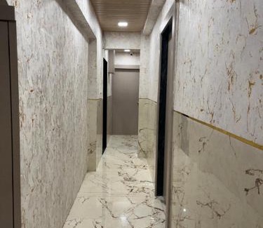Andheri West Hotel | Hotel Newyork by Stayzy Rooms