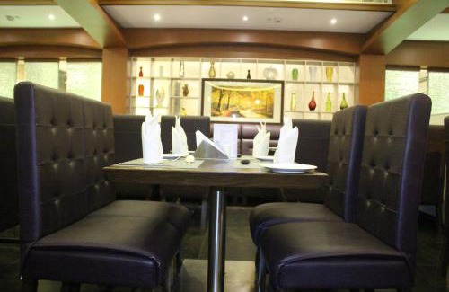 Pallavaram Hotel | Hotel Nk Grand Park Airport Hotel