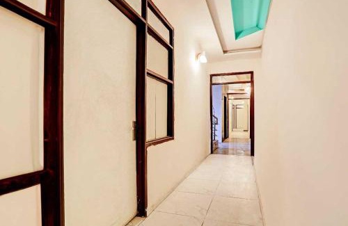 Anand Vihar Hotel | Hotel O Adarsh Nagar Metro Station Delhi Formerly Family Inn