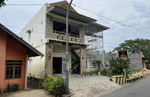 Enrekang Hotel | Hotel O Batodupi Guesthouse Syariah Near Buttu Kasambi