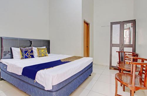 Jatibarang Hotel | Hotel O Guest House Cemara 1 Syariah