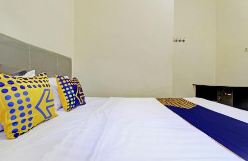 Jatibarang Hotel | Hotel O Guest House Cemara 1 Syariah