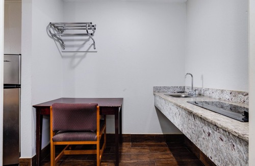 Channelview Hotel | Hotel O Luxury Inn Channelview Baytown I-10