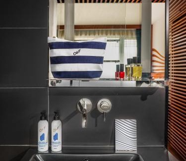 Quartier de la Salpetriere Hotel | Hotel OFF Paris Seine