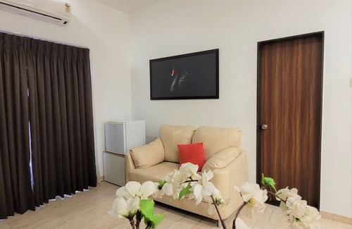 Talegaon Dabhade Hotel | Hotel Om Inn