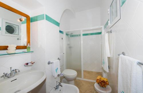 San Vincenzo Hotel | Hotel Ossidiana Stromboli Center