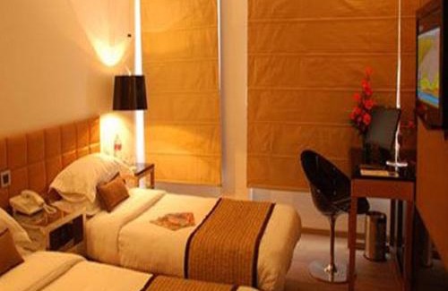 Connaught Place Hotel | Hotel Palace Heights