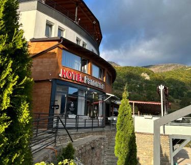 Pejë Hotel | Hotel Panorama Rugove