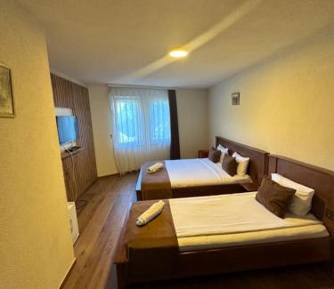 Pejë Hotel | Hotel Panorama Rugove